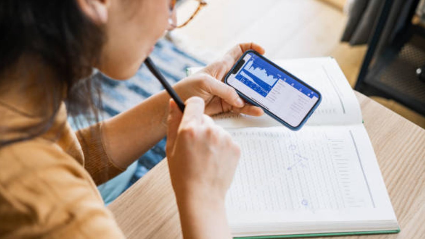 Nasdaq vs. Dow: Analyzing Past Performance & Future Investment